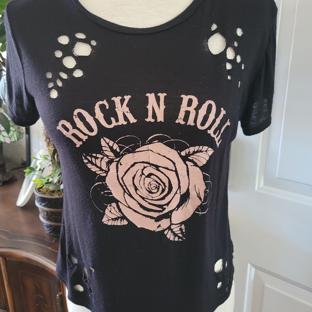 Local Lab Women's Short Sleeve Top - Picture 2 of 4